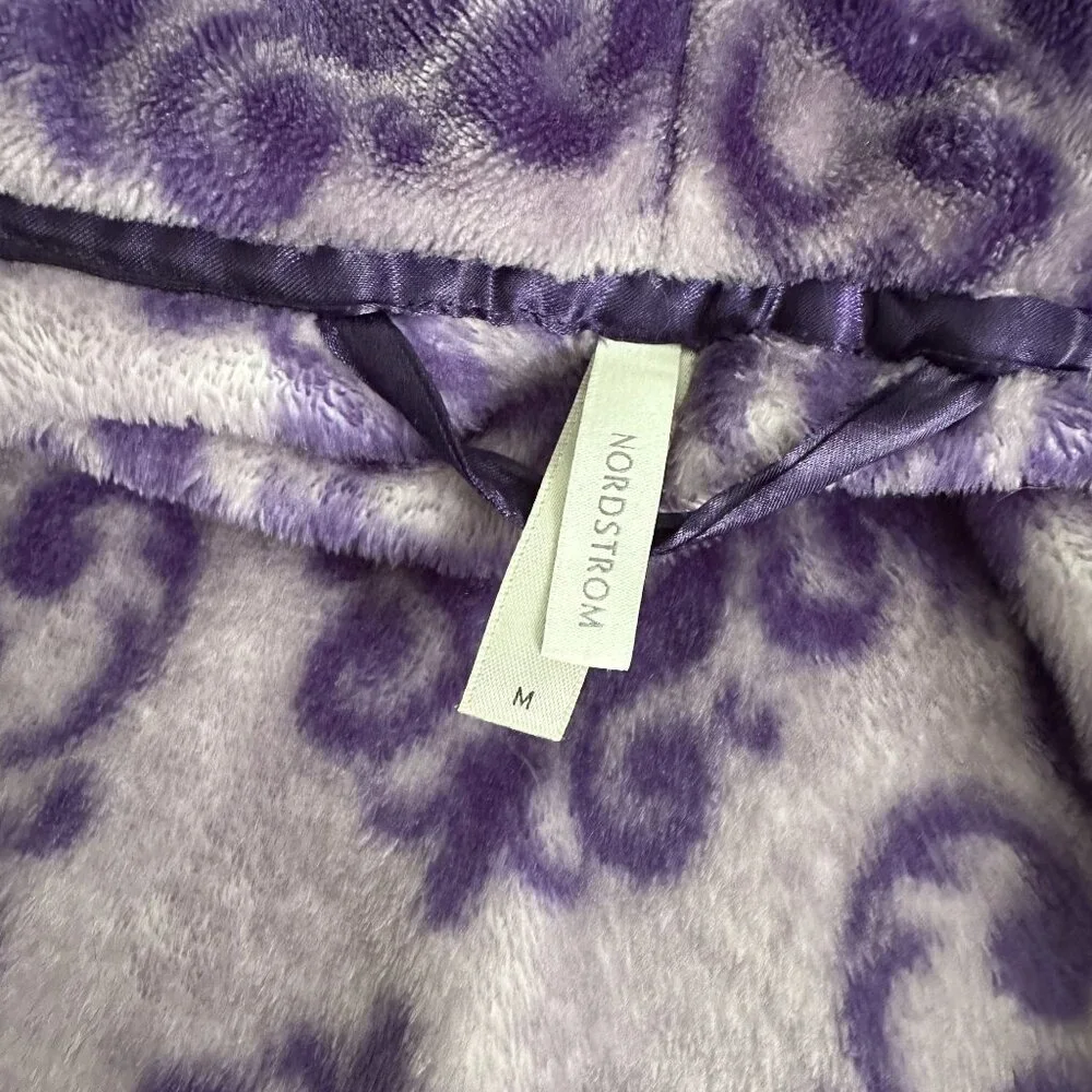 Nordstrom Women's Plush PURPLE BATHROBE Robe Medium Used - Picture 4 of 5